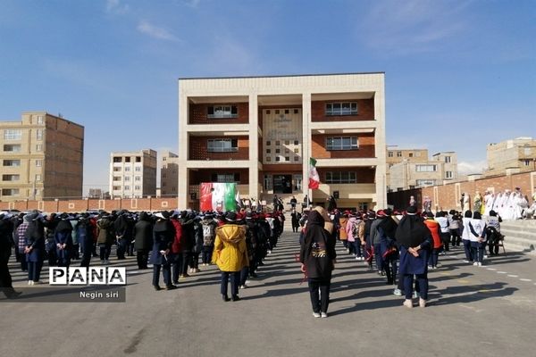 جشن یاوران انقلاب در مدرسه کمیساریا ۲۰۲۰ پاکدشت