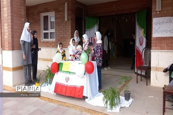 برگزاری جشن دهه فجر در مدارس ملارد