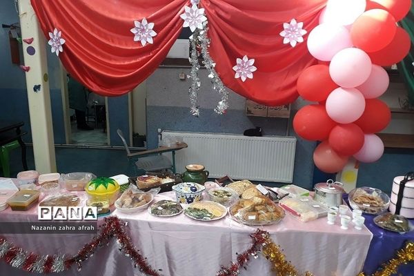برگزاری جشنواره فجر و سلامت در دبستان حضرت زهرا(س) ۲ رودهن