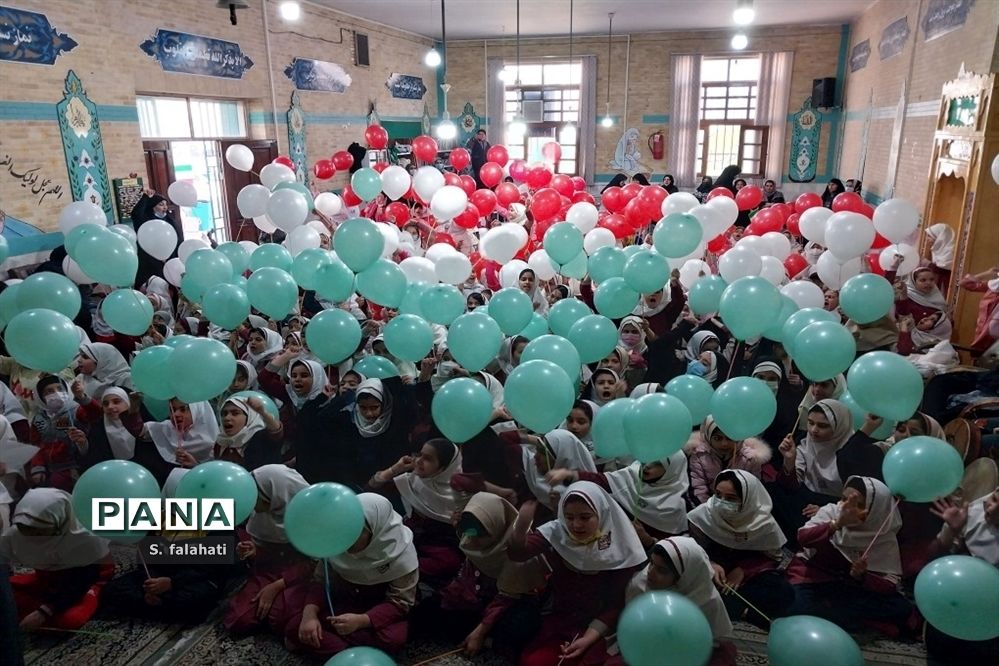 جشن پیروزی انقلاب در مدارس یزد