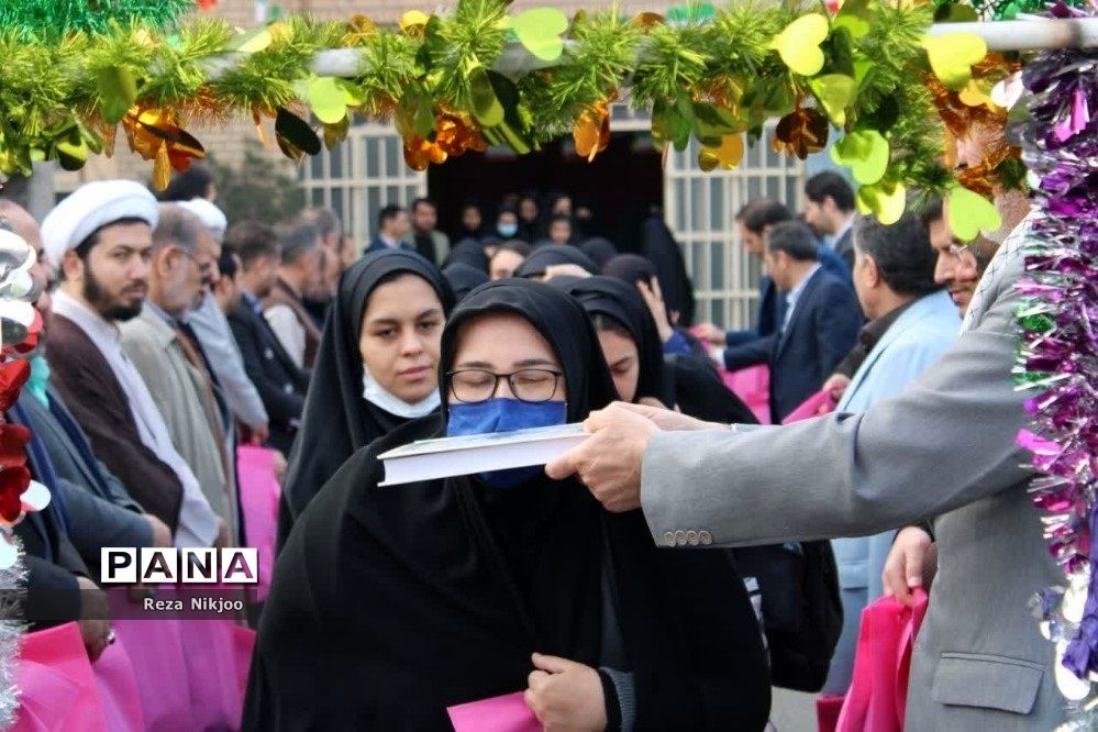 دانش‌آموزان بهارستانی راهی کربلای ایران شدند