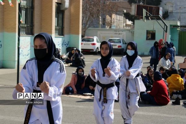 طرح بوم در مدارس بهارستان