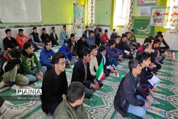 جشن پیروزی انقلاب اسلامی در مدارس کارون