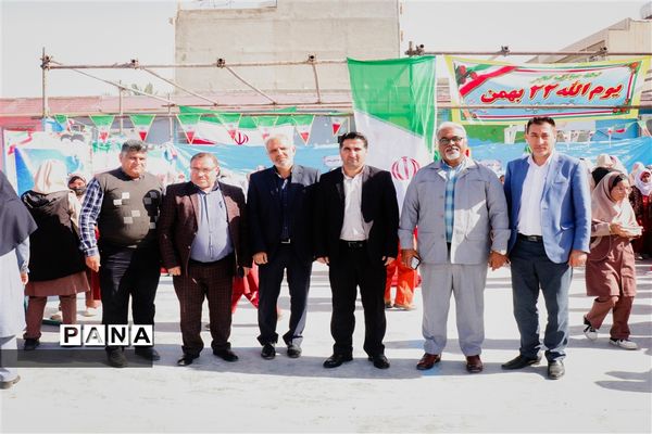 نمایشگاه و کارگاه آموزشی فرزندان ایران در مدارس امیدیه