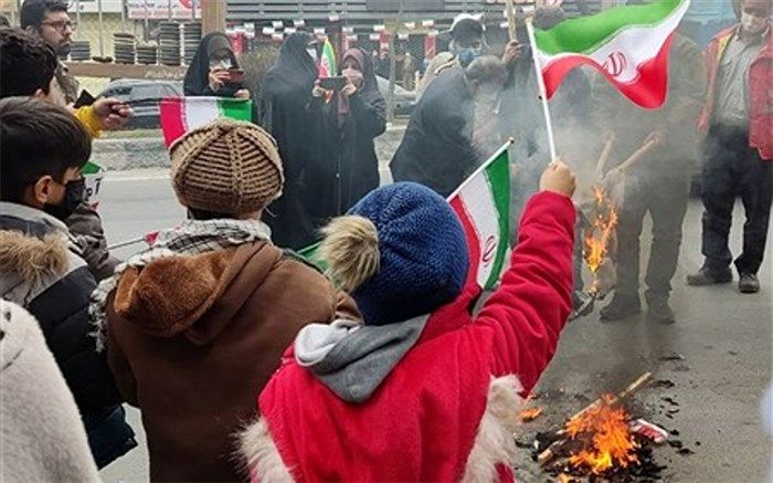 حضور دانش‌آموزان در راهپیمایی ۲۲بهمن، کسب نمره بالای وفاداری به ولایت و ملیت است