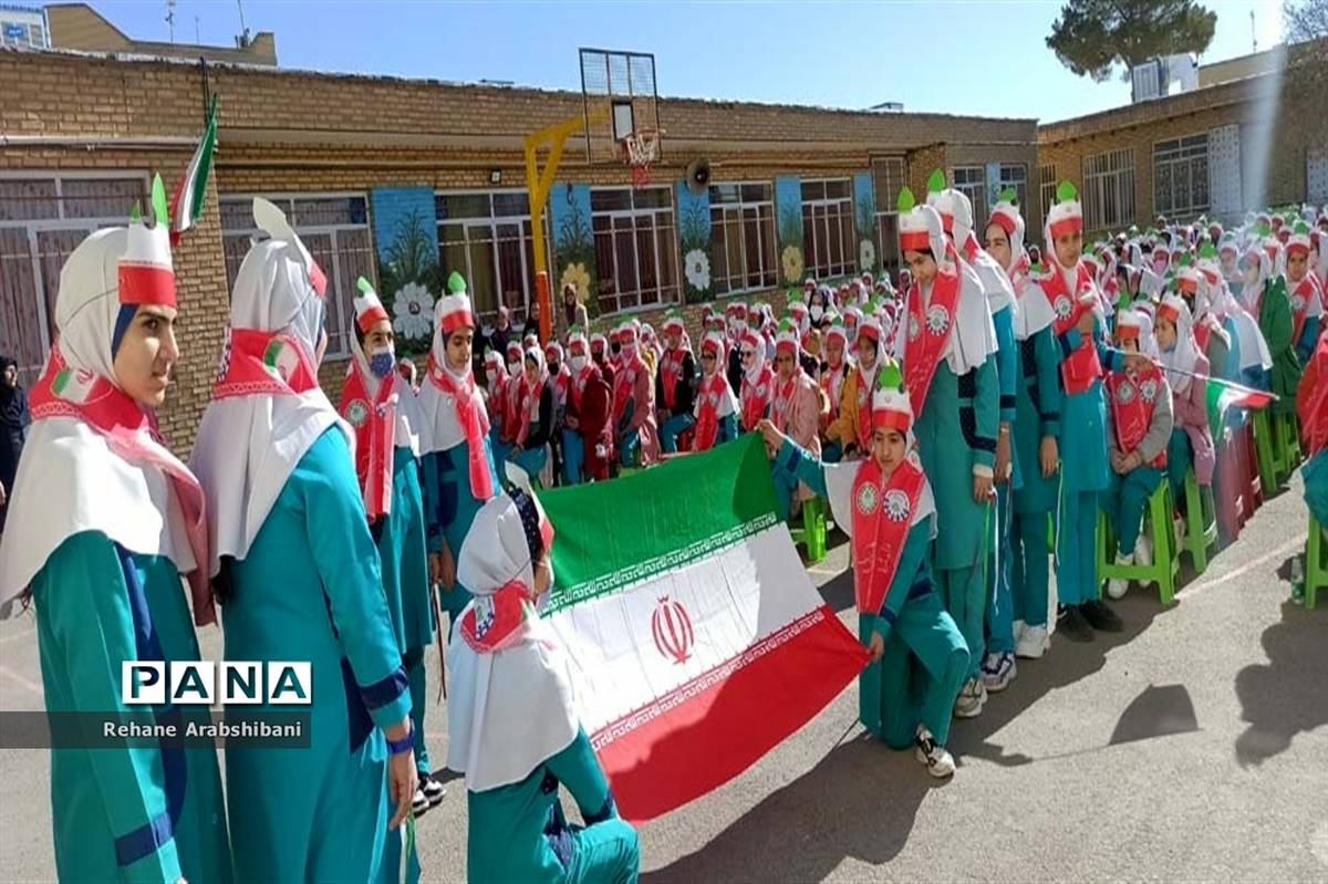 برگزاری جشن انقلاب در مدارس آباده