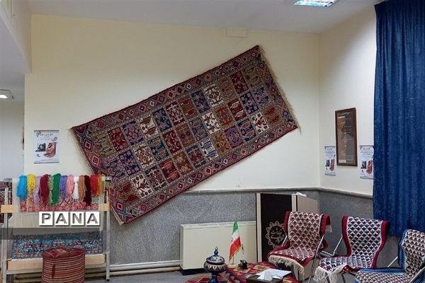 اختتامیه نمایشگاه دهه فجر فرش دستباف شهرستان های تهران در پاکدشت