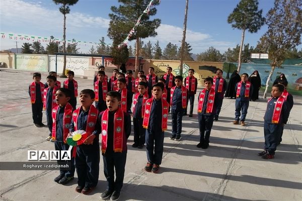 افتتاح زمین چمن مدرسه قرآنی شهید محمدمنتظر قائم شهرستان خاتم