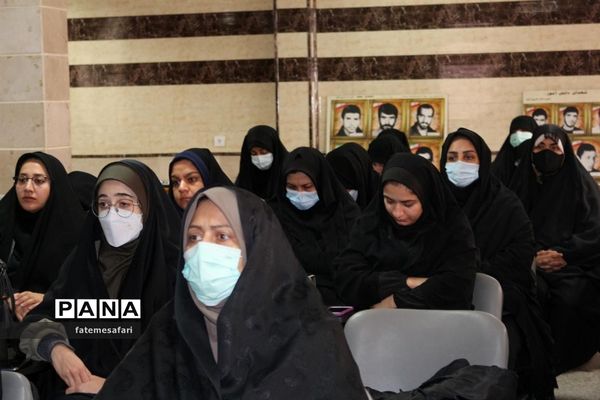 همایش نهضت روشنگری مکتب درس‌آموز سردار شهید سلیمانی در فیروزکوه