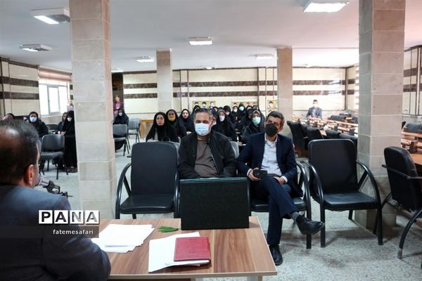 همایش نهضت روشنگری مکتب درس‌آموز سردار شهید سلیمانی در فیروزکوه