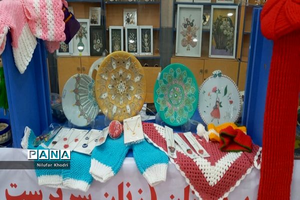 نمایشگاه صنایع‌دستی دهه فجر انقلاب اسلامی در بوشهر