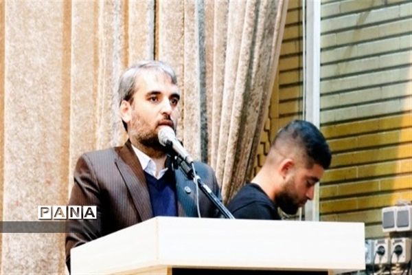 بازدید مدیرکل آموزش و پرورش شهرستان‌های استان تهران از کانون فرهنگی هدایتی شهرستان ورامین