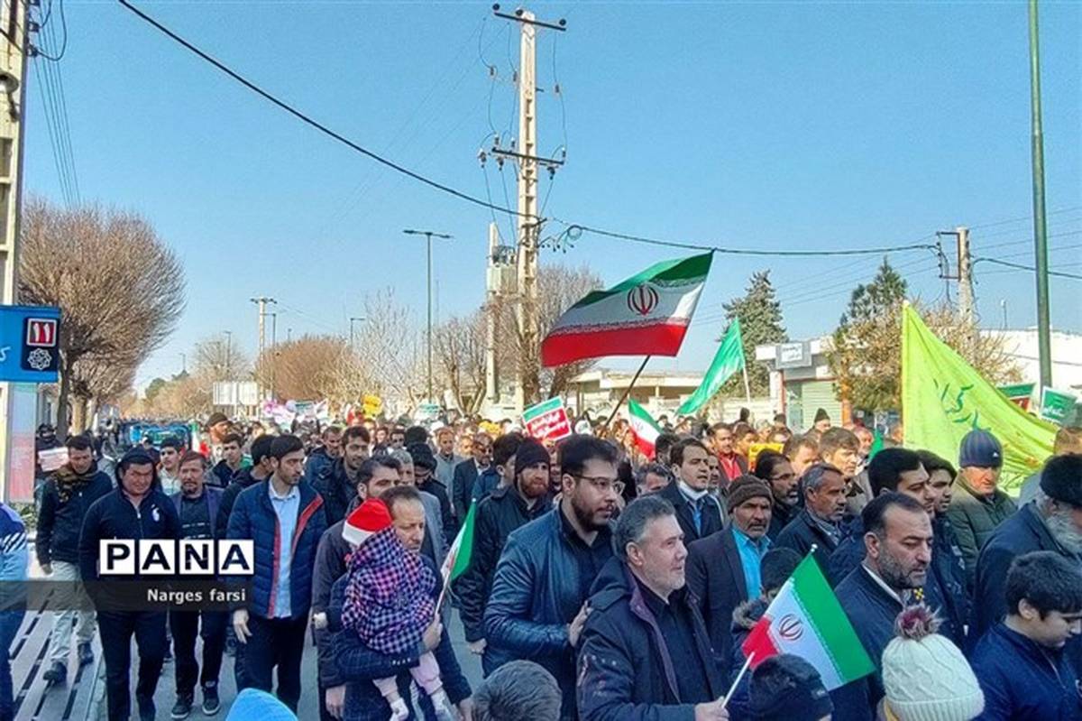 راهپیمایی مردم جعفریه قم در یوم الله  22 بهمن