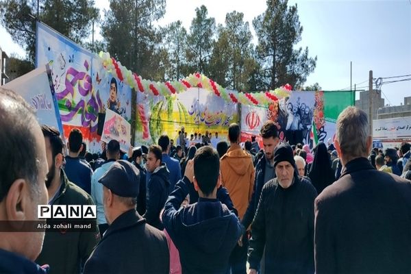 راهپیمایی با شکوه ۲۲ بهمن در شهرستان رباط‌کریم