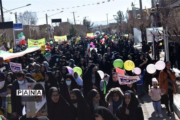 راهپیمایی با شکوه یوم الله ۲۲ بهمن مردم شهرستان بهاباد