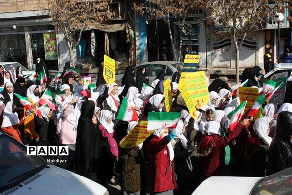 برگزاری راهپیمایی ۲۲ بهمن در شهر جوادآباد