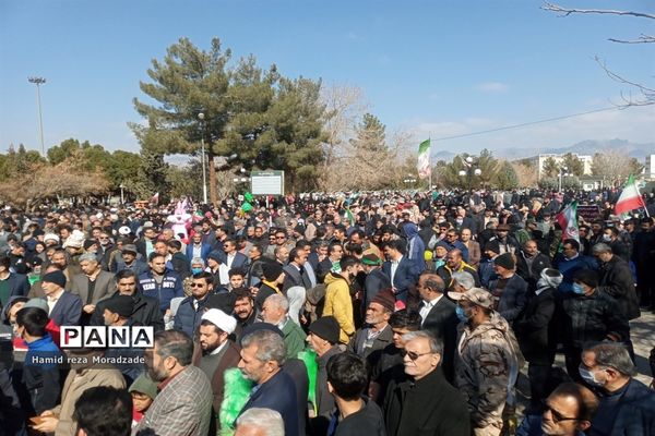 اقتدار باشکوه مردم کاشمر در راهپیمایی ۲۲ بهمن