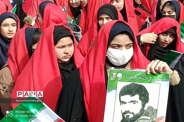 حضور مردم قزوین در راهپیمایی ۲۲ بهمن
