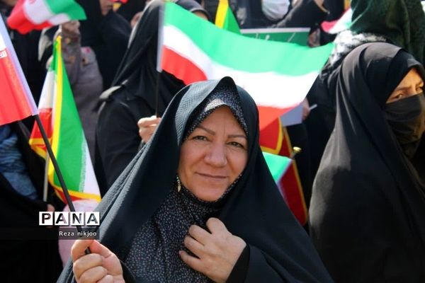 خروش بهارستانی‌ها در راهپیمایی یوم‌الله بیست‌ و دوم بهمن ماه