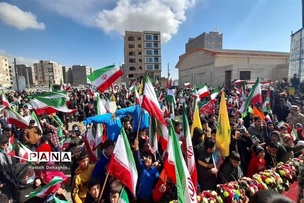 حضور پرشور مردم غیور پاکدشت در راهپیمایی 22 بهمن