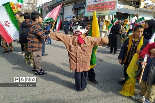 حضور پرشور مردم غیور پاکدشت در راهپیمایی 22 بهمن