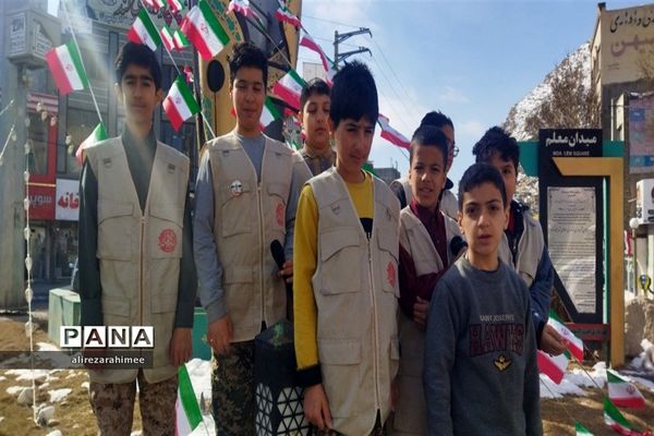 راهپیمایی گرامیداشت یوم‌الله ۲۲ بهمن در فیروزکوه برگزار شد