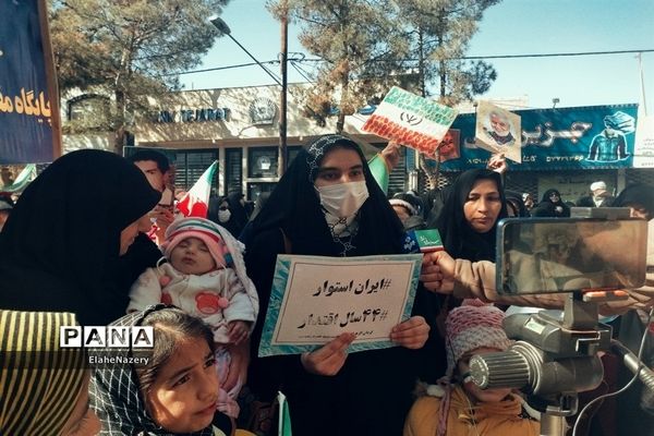 راهپیمایی ۲۲ بهمن دانش‌آموزان و سایر اقشار در خلیل اباد