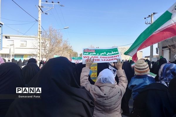 راهپیمایی ۲۲ بهمن دانش‌آموزان و سایر اقشار در خلیل اباد