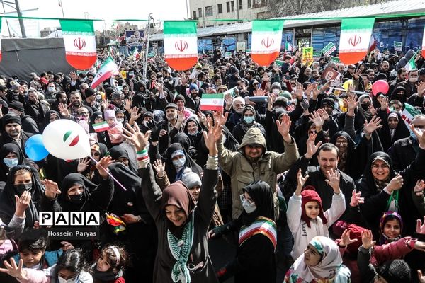 راهپیمایی ۲۲ بهمن در تهران - 3
