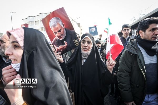 راهپیمایی ۲۲ بهمن در تهران - 3