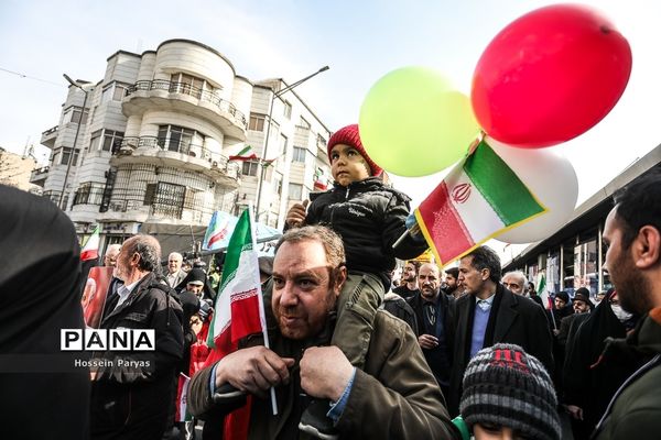 راهپیمایی ۲۲ بهمن در تهران - 3
