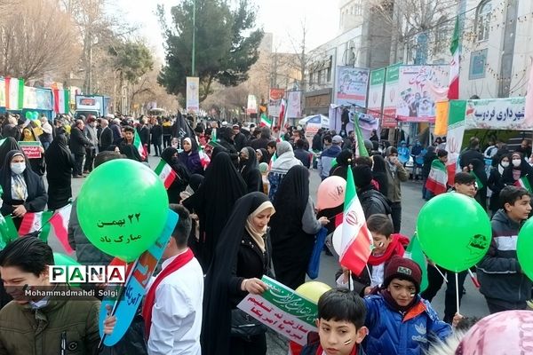 برگزاری پرشور جشن پیروزی انقلاب اسلامی باحضور مردم یک دل و متحد شهرستان شهریار