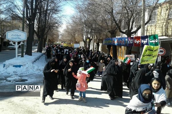 راهپیمایی یوم الله  ۲۲بهمن در فارسان