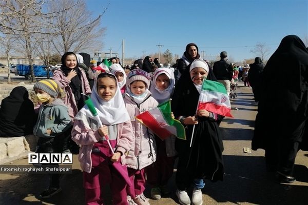 خروش حماسی مردم خرم‌بید در راهپیمایی 22 بهمن