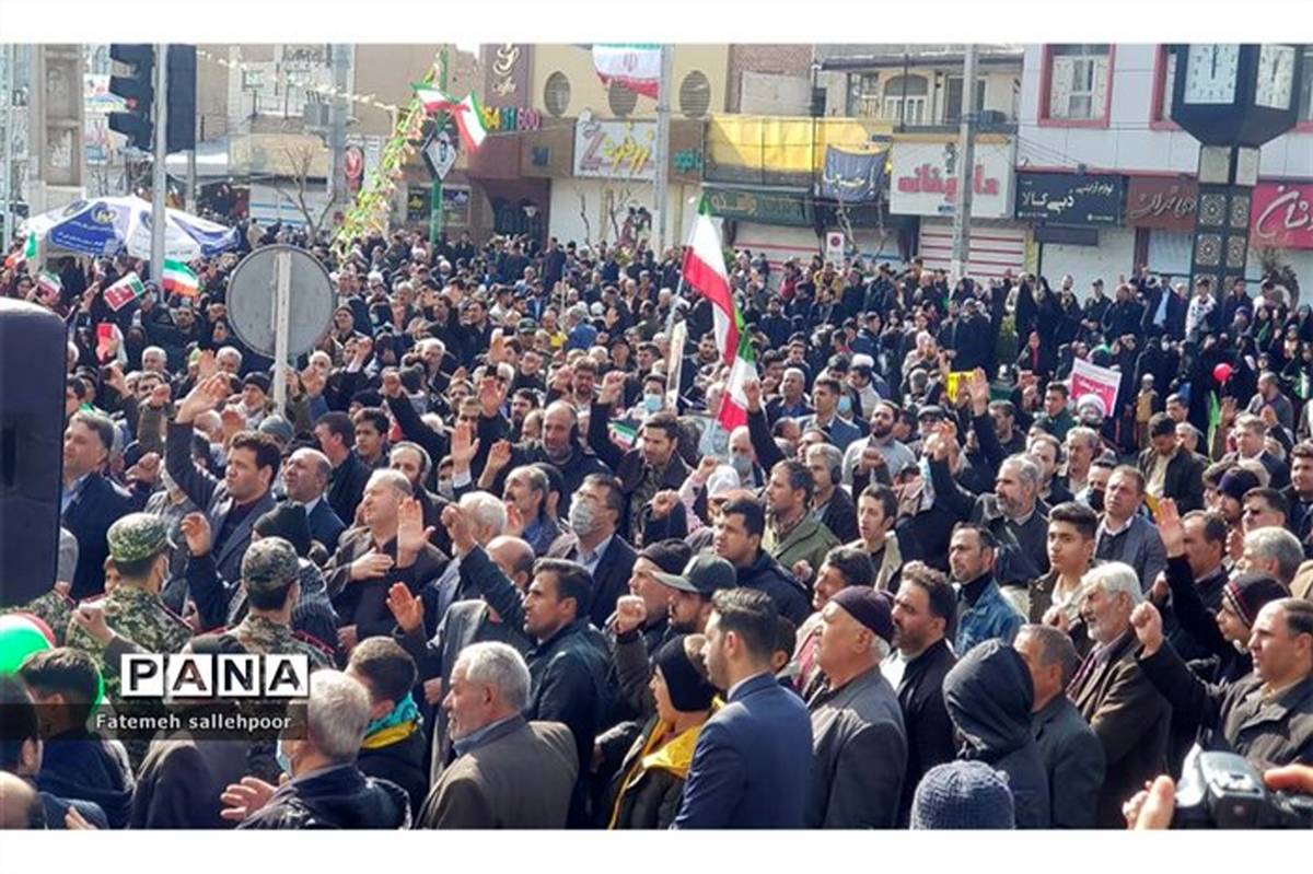 خروش پرشور مردم  قرچک در راهپیمایی ۲۲ بهمن در قرچک /فیلم
