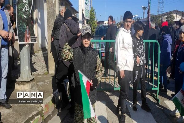 حضور باشکوه مردم شهرستان نور در راهپیمایی یوم‌الله ۲۲ بهمن