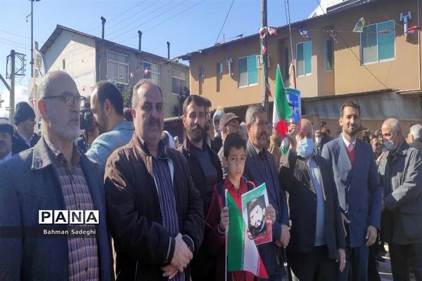 حضور باشکوه مردم شهرستان نور در راهپیمایی یوم‌الله ۲۲ بهمن