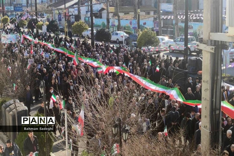 حضور باشکوه مردم شهرستان نور در راهپیمایی یوم‌الله ۲۲ بهمن