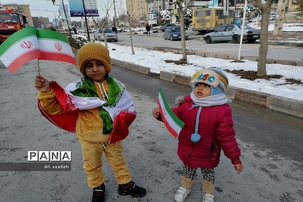 راهپیمایی باشکوه ۲۲ بهمن در چهل و چهارمین سالگرد پیروزی انقلاب اسلامی شهر مهستان شهرستان ساوجبلاغ