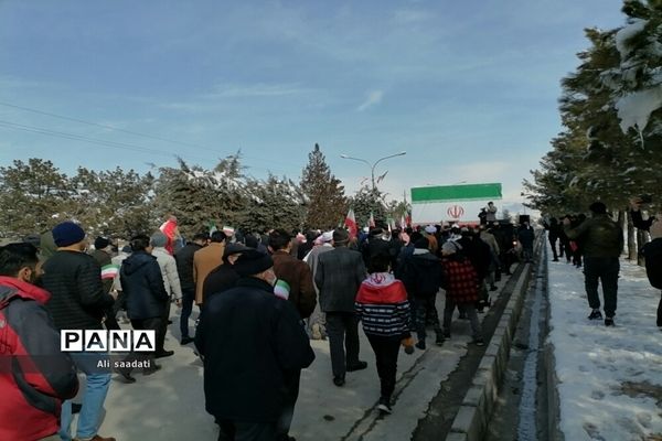 راهپیمایی باشکوه ۲۲ بهمن در چهل و چهارمین سالگرد پیروزی انقلاب اسلامی شهر مهستان شهرستان ساوجبلاغ