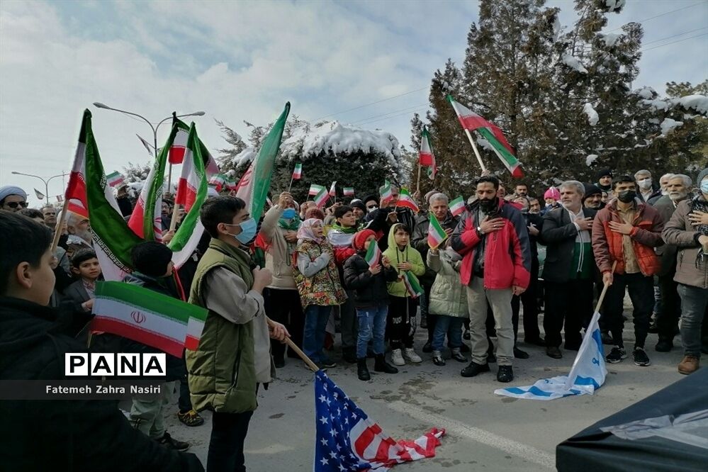 راهپیمایی باشکوه ۲۲ بهمن در چهل و چهارمین سالگرد پیروزی انقلاب اسلامی شهر مهستان شهرستان ساوجبلاغ