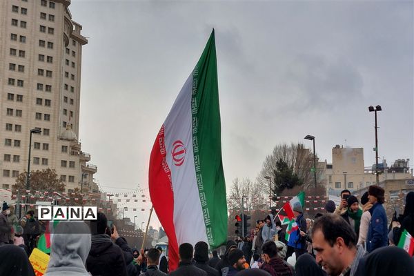 حضور پرشکوه مردم مشهد در راهپیمایی 22 بهمن
