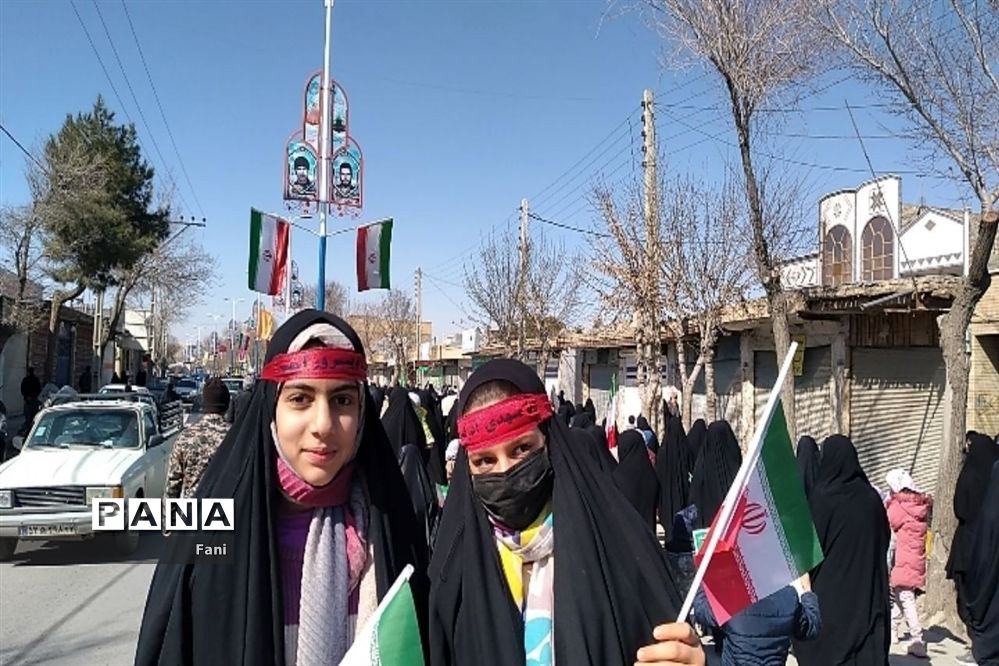 حضور پرشور مردم شهرستان فلاورجان در راهپیمایی ٢٢ بهمن