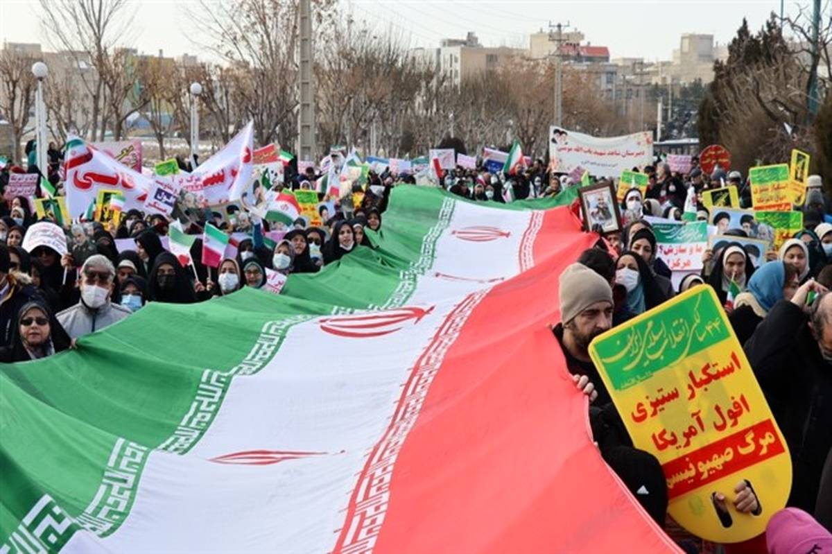 دختران انقلاب، آماده در میدان