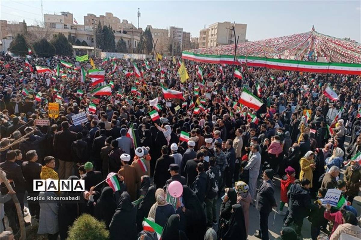 راهپیمایی ۲۲بهمن با حضور پرشور مردم ولایتمدار و غیور شهرستان پاکدشت برگزار شد/فیلم