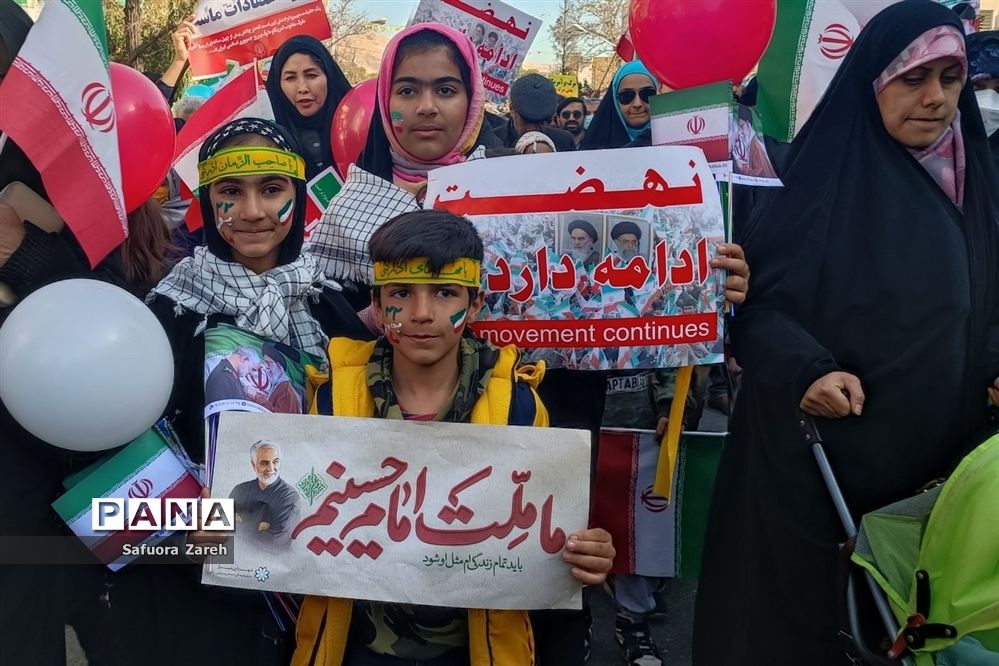حضور پرشور دانش‌آموزان خرم بید در راهپیمایی 22 بهمن