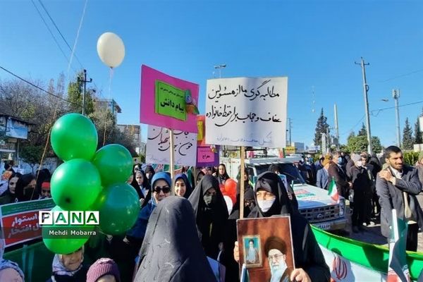 راهپیمایی ۲۲ بهمن در شهرستان نکا