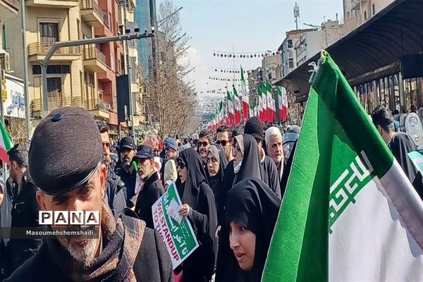 دانش‌آموزان و فرهنگیان انقلابی همیشه در صحنه آموزش و پرورش منطقه ۱۲