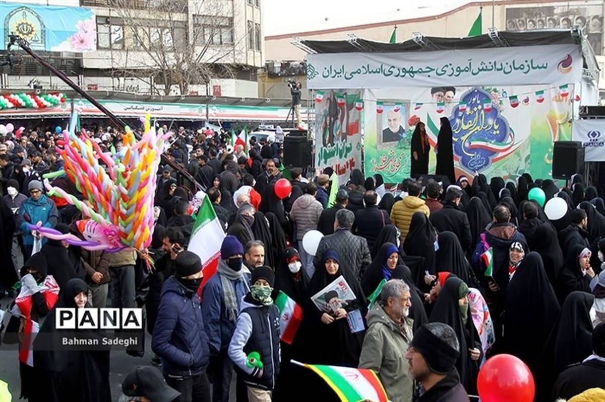 حضور مردم در راهپیمایی ۲۲ بهمن امسال طی ۱۰سال اخیر بی‌نظیر بود