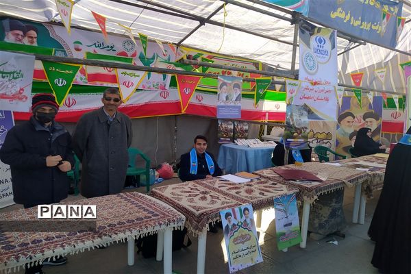 حضور گسترده مردم اصفهان در راهپیمایی ٢٢ بهمن